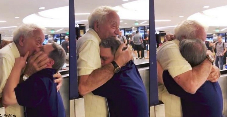 До слез: 88-летний отец воссоединился с 53-летним сыном с синдромом Дауна